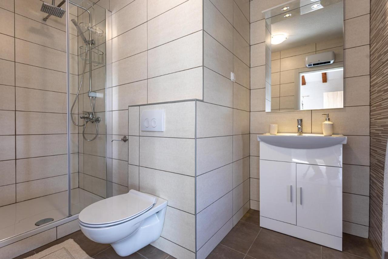 Milohnici Villa Elm מראה חיצוני תמונה