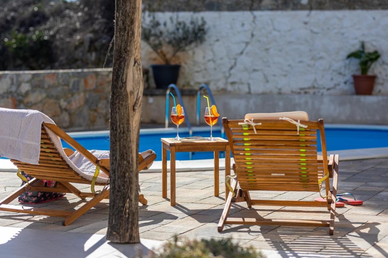 Milohnici Villa Elm מראה חיצוני תמונה
